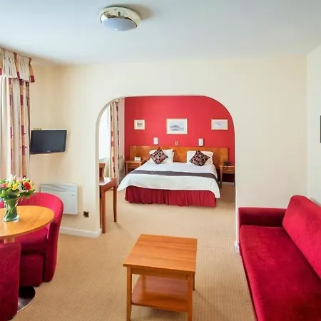 Mayfair Hotel 3*